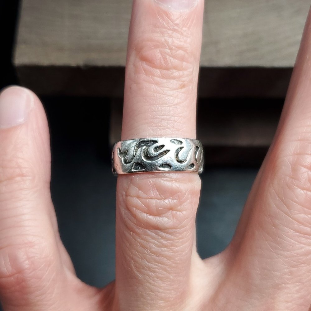 Size 5.5 Sterling Silver Odd Symbols And Shapes Ring